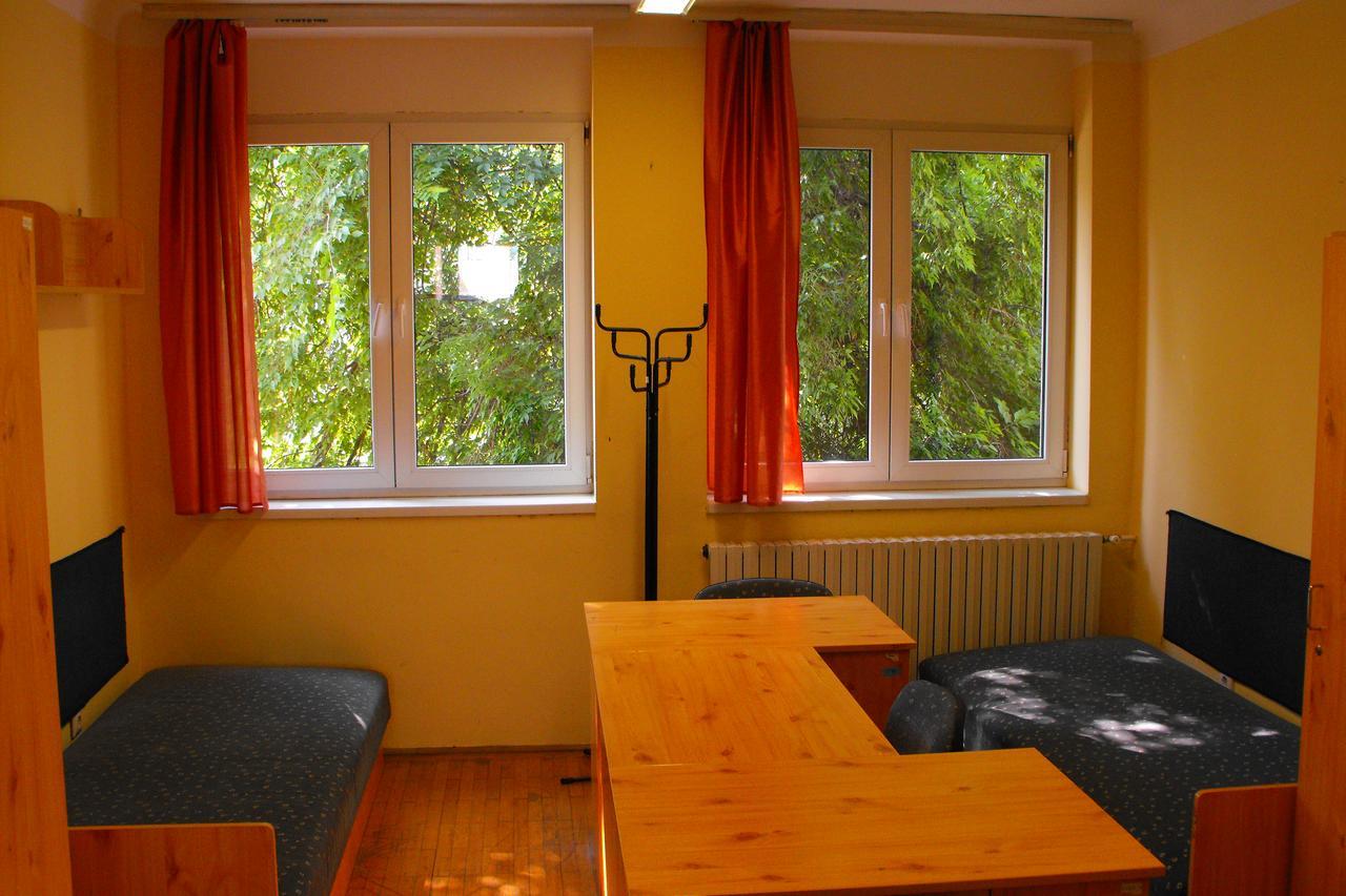 Jozsef Attila Guesthouse Boedapest Buitenkant foto